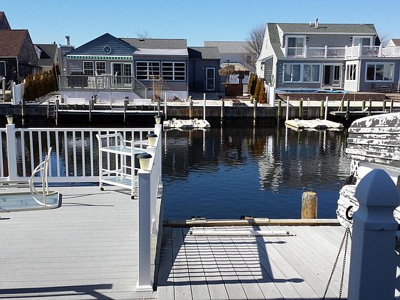 4th image of 70 Top Sail Ct