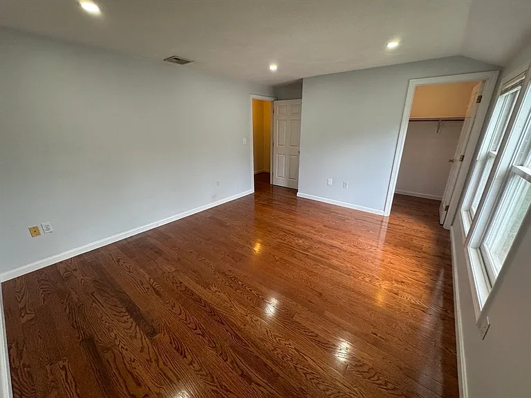 1045 Washington St #2 — Photo 23