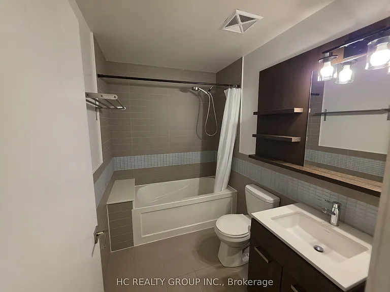 295 Adelaide St W #1017 — Photo 12