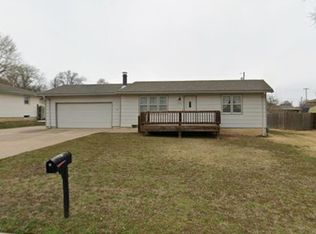 522 E Bridge St, Mulvane, KS 67110