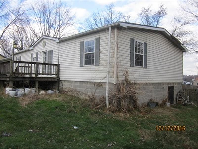 2nd image of 548 Buena Vista St