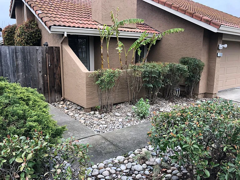 1186 Spruance St — Photo 5