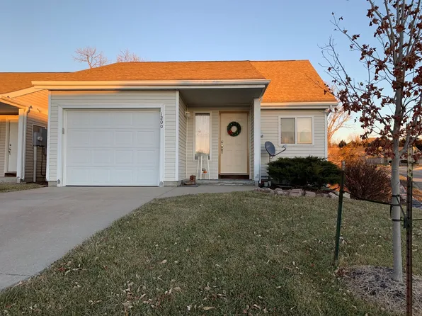 1200 Sundance Dr, Manhattan, KS 66503