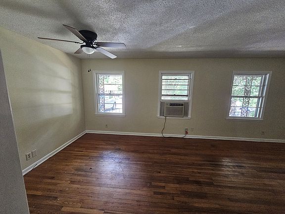 5th image of 740 Kenmore Dr #A