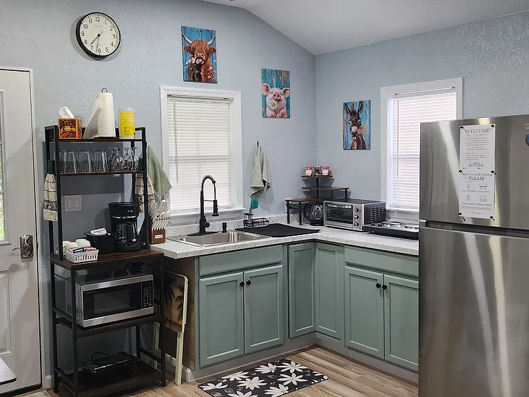 Corneilson Dr NW — Photo 3