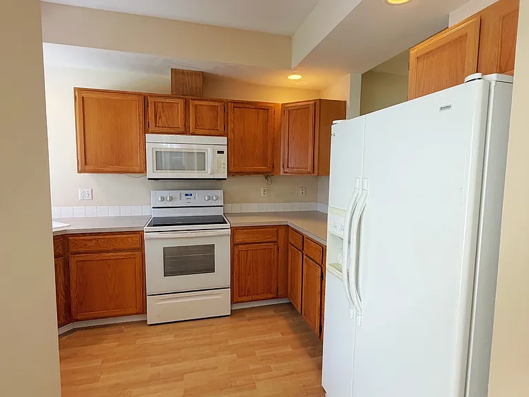 4704 Mill Pond Dr SE — Photo 1