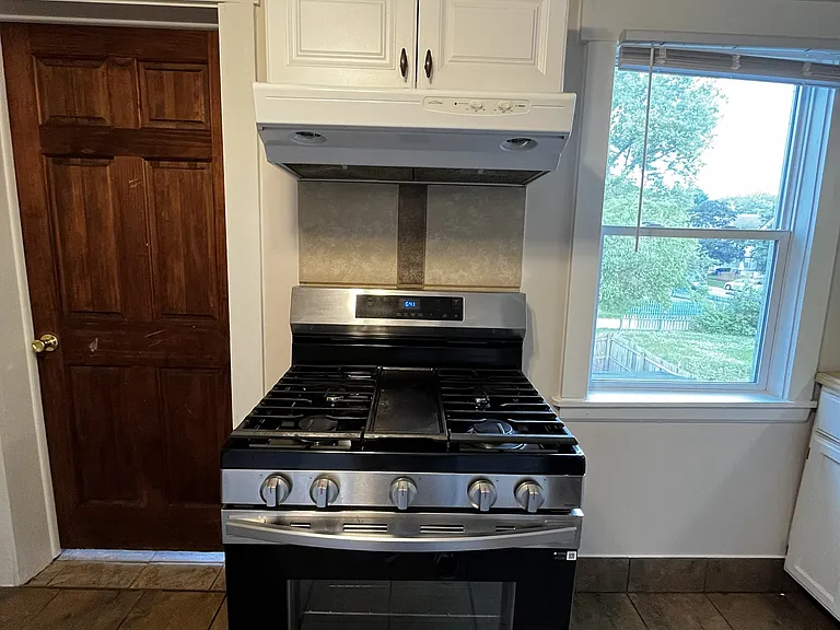 3231 Scranton Rd #2 — Photo 10