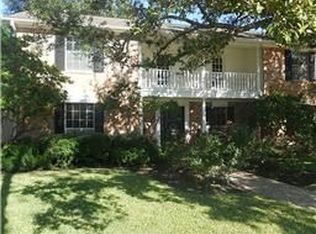 11810 Chase Lake Dr, Houston, TX 77077