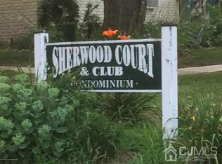 400 Cross Rd APT A2, Matawan, NJ 07747