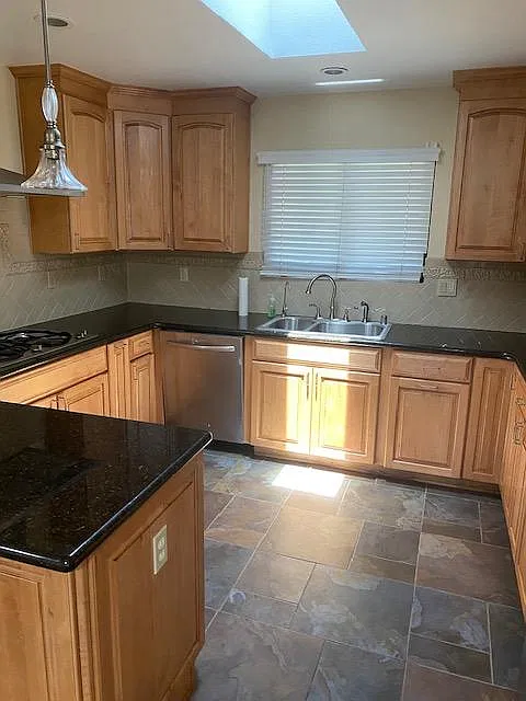 6022 Paxton Ct — Photo 4