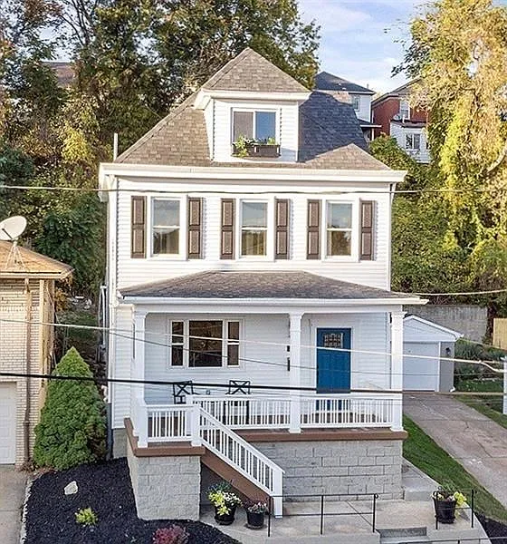 219 Ruxton St photo 1