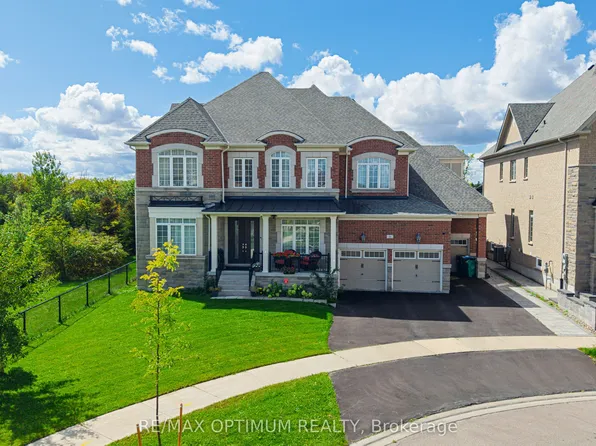 16 Layton St, Brampton, ON L6P 4H4