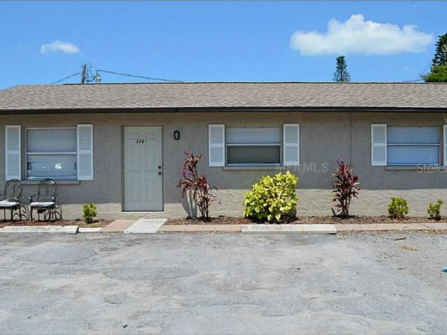 2 bed 1 bath rental in Bradenton — Photo 2