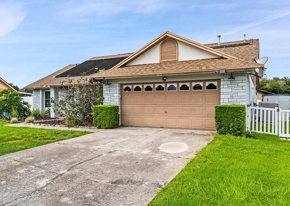 1st image of 1012 KAREN RIDGE COURT
