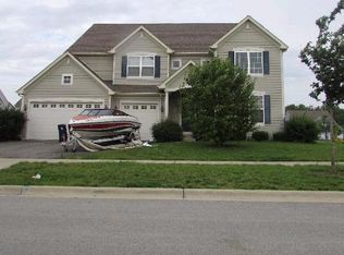 327 Cassidy Ln, Elgin, IL 60124