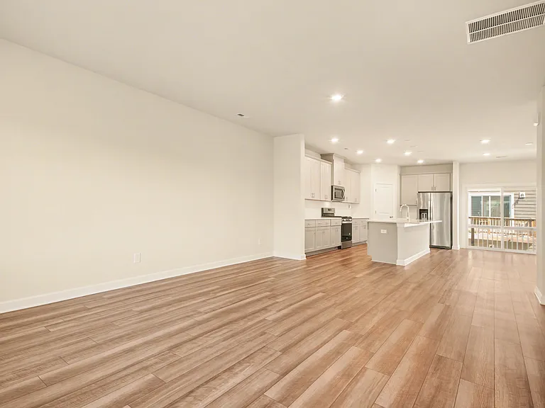 4426 Millennium Ave — Photo 14