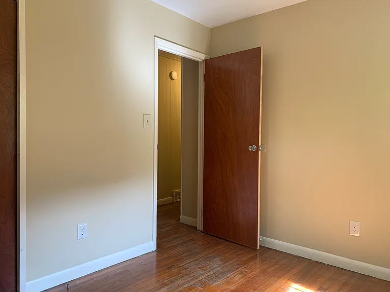 8 Waters Rd — Photo 7