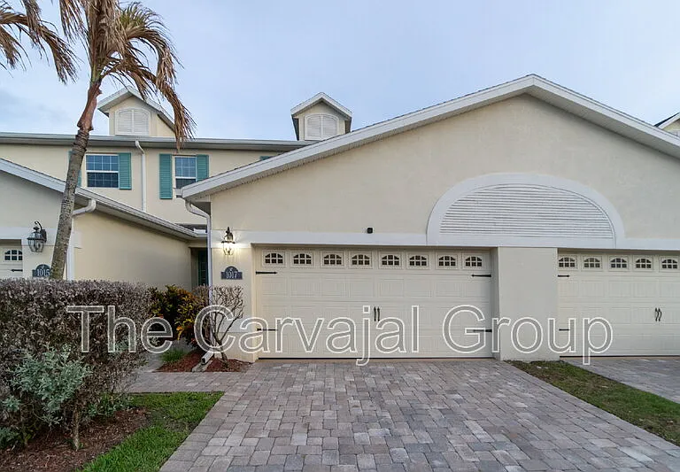 1017 Steven Patrick Ave — Photo 2