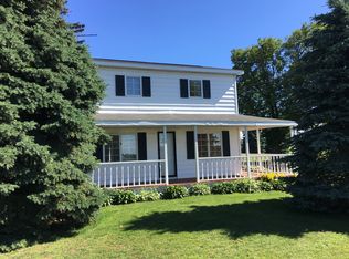 1821 E McGregor Rd, Saint Louis, MI 48880