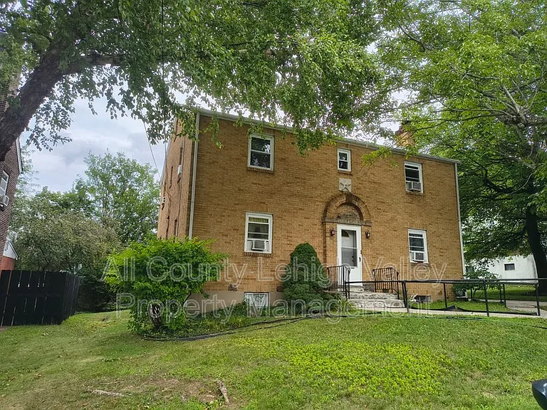 15 N Jerome St — Photo 1