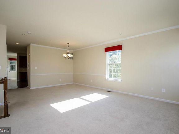3rd image of 7294 Mockingbird Cir