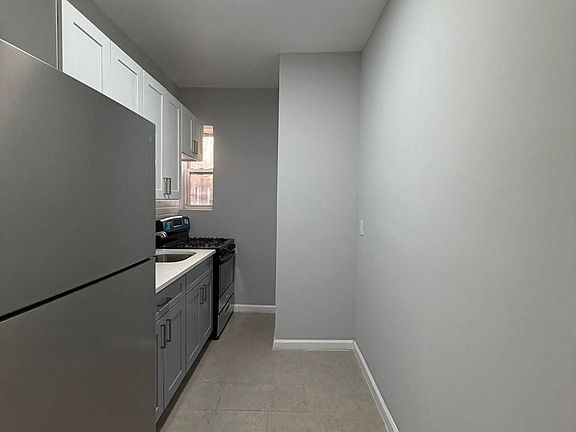 2nd image of 515 W 7th St APT 103