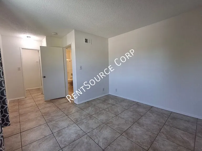 25000 Walnut St #12 — Photo 14