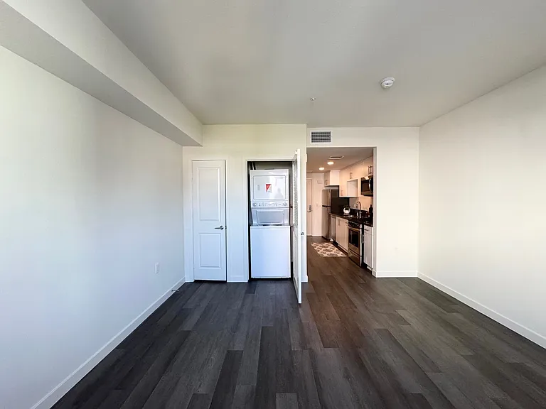 A studio with in-unit laundry! Huge BONUS