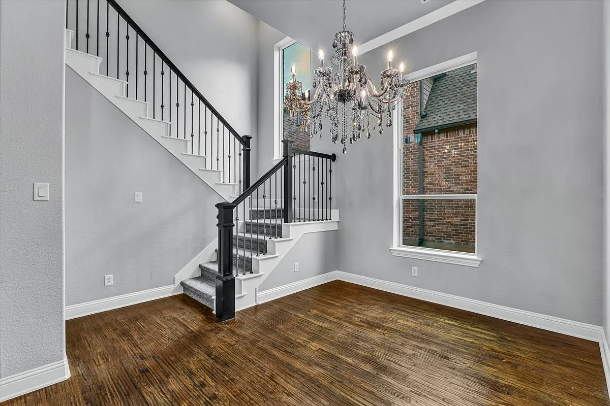 4 bed, 3246 sqft, $4,495 — Photo 3