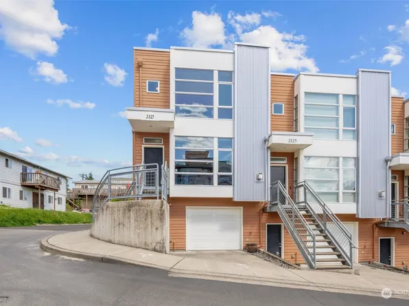 2327 Yakima Court, Tacoma, WA 98405