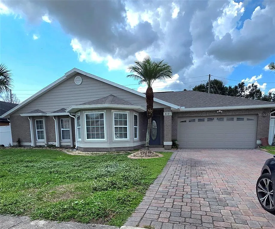 3 bed, 2.0 bath, 1472 sqft, $2,500 — Photo 2