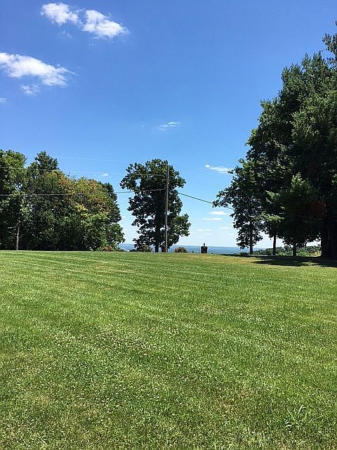 1st image of N Skyline Dr