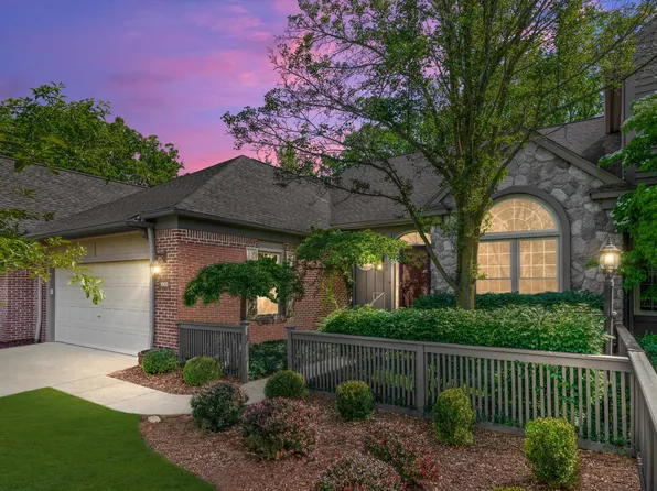 1903 Boulder Dr, Ann Arbor, MI 48104