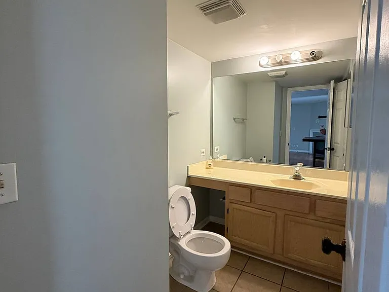 725 Daybreak Ln — Photo 22