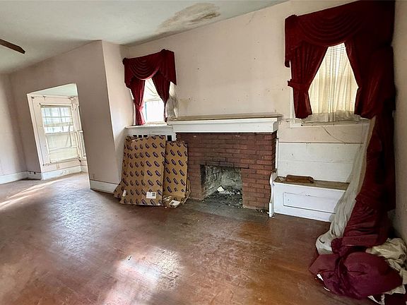 3rd image of 6722 Avenue E