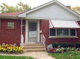 8331 Ridgeway Ave, Skokie, IL 60076