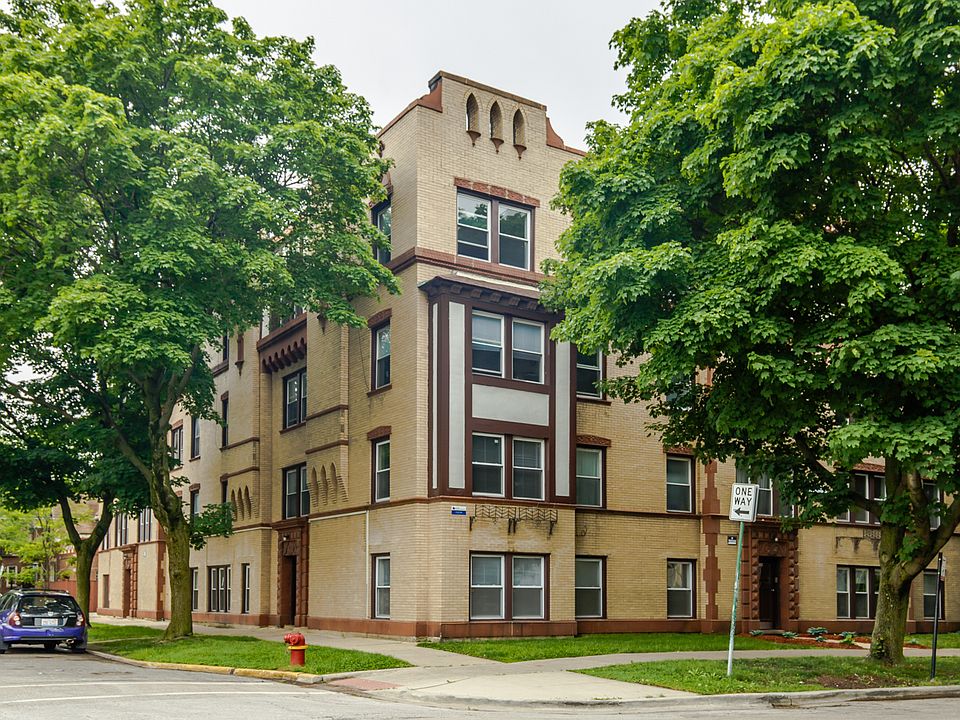 1st image of 1733 W Pratt Blvd