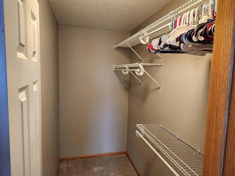20663 Hampshire Way — Photo 8