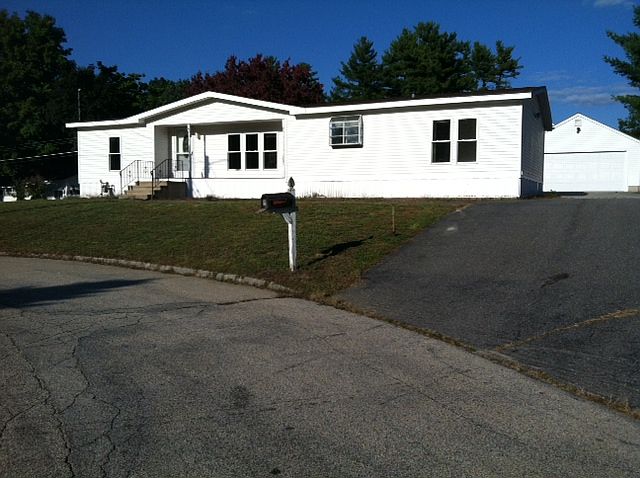 5 Hillock Cir Nashua NH 03062 Zillow