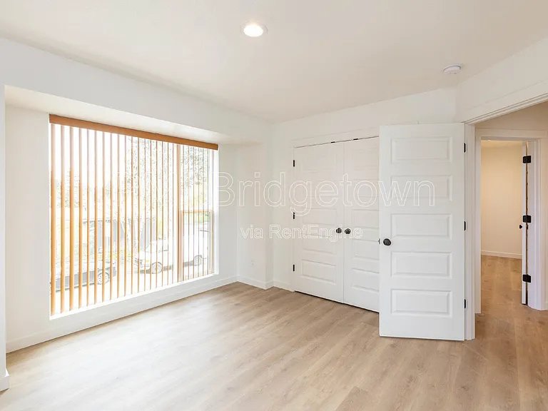 6506 SE 63rd Ave — Photo 15
