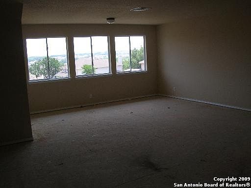 4th image of 862 SAN FERNANDO ST