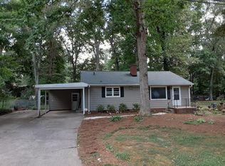 210 Forestdale Dr, Jamestown, NC 27282