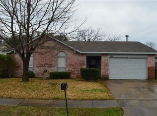 1402 Hereford Dr, Arlington, TX 76014
