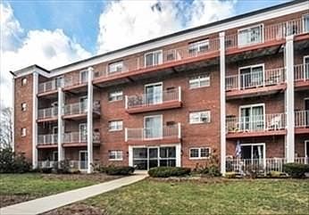 1st image of 36 Greentree Ln APT 29