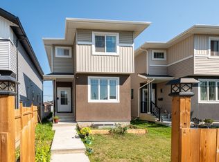 15928 100th Ave NW, Edmonton, AB T5P0L2