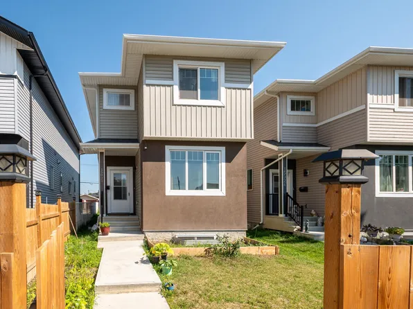 15928 100th Ave NW, Edmonton, AB T5P 0L2