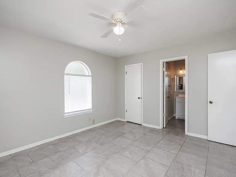 207 Blanco Dr — Photo 11