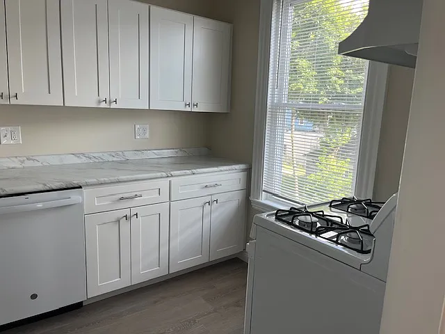 36 Bradley St #1 — Photo 3