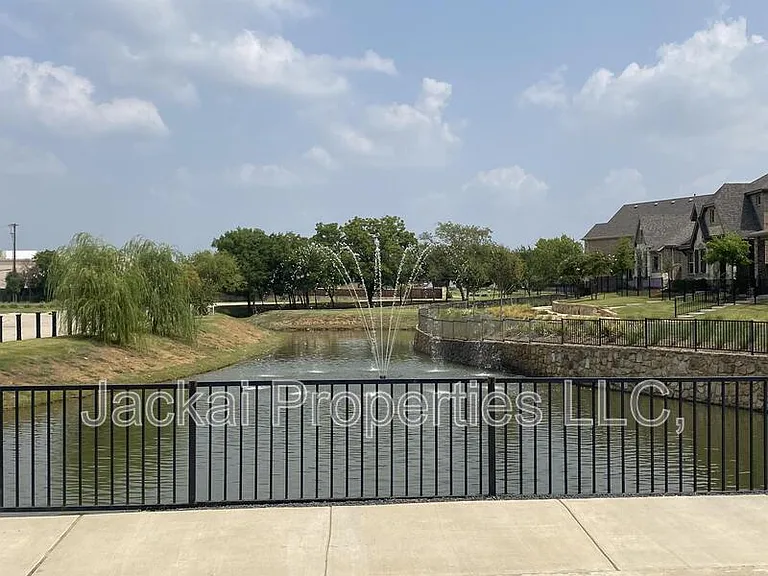 801 Ponds Edge Ln — Photo 26
