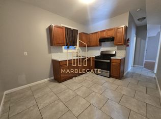 363 S 19th St #1A, Newark, NJ 07103